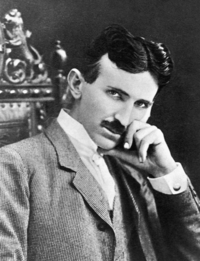 Foto de portada de Victor sobre Nikola Tesla apoyado